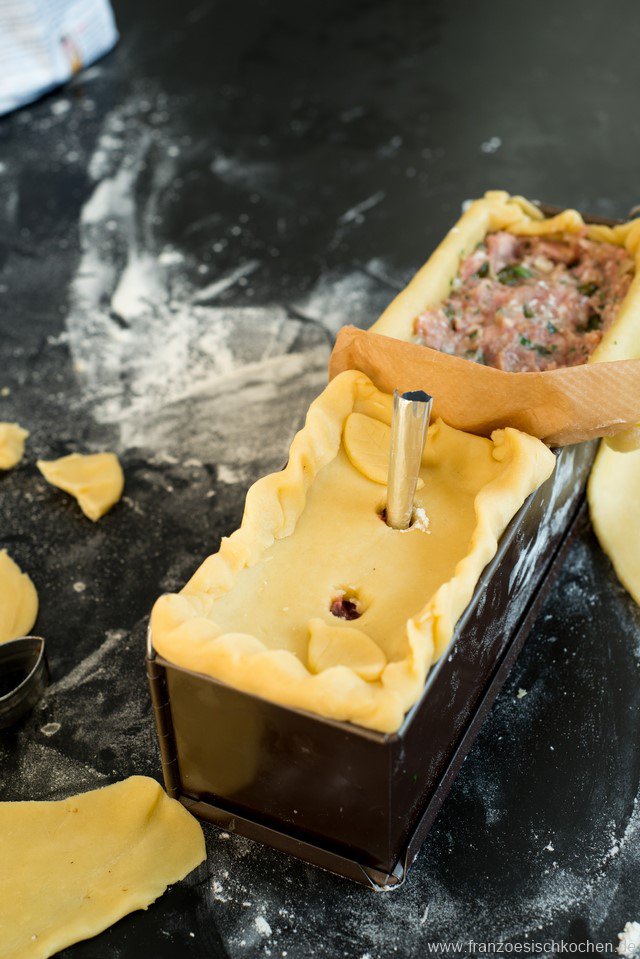 Pâté en croûte abricots-canard  (Terrine im Teigmantel mit Aprikosen und Ente) DSC_6483 1 Kopie