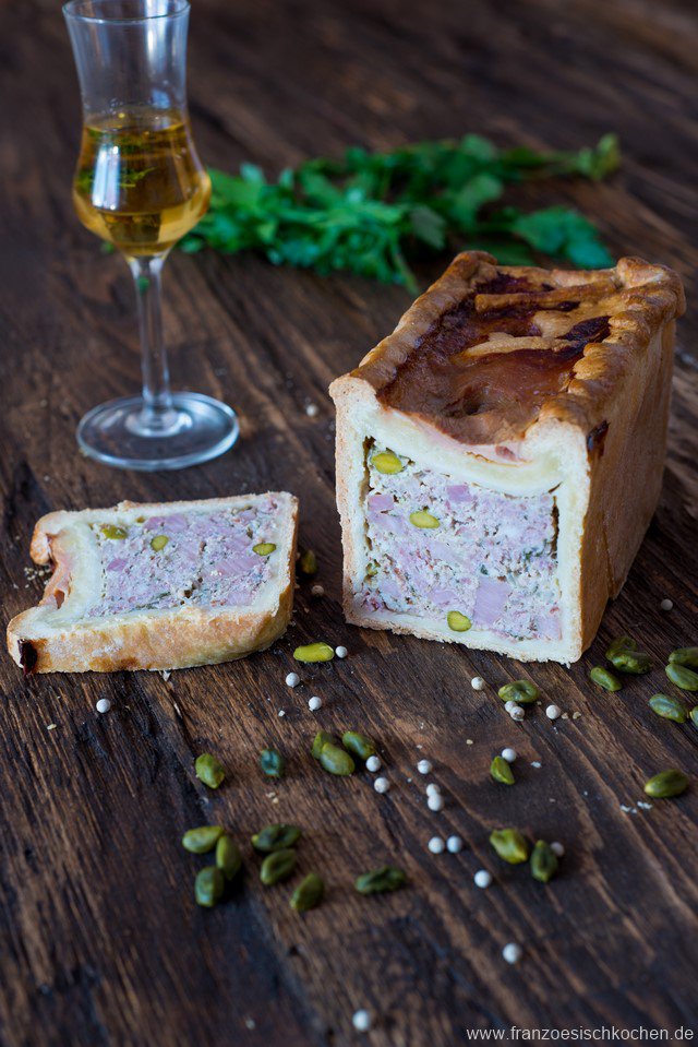 Pâté en croûte abricots-canard  (Terrine im Teigmantel mit Aprikosen und Ente) DSC_6514 1 Kopie