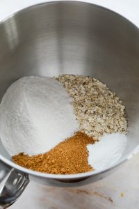 Hafer-Kokosblütenzucker-Kuchen mit Himbeeren) Haferflocken Kuchen Rezept 6 200x300