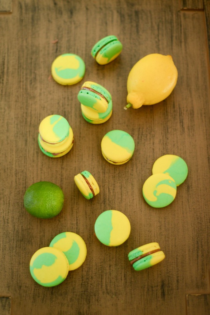 Zweifarbige Macarons (Macarons bicolores) Zweifarbige Macarons (Macarons bicolores)