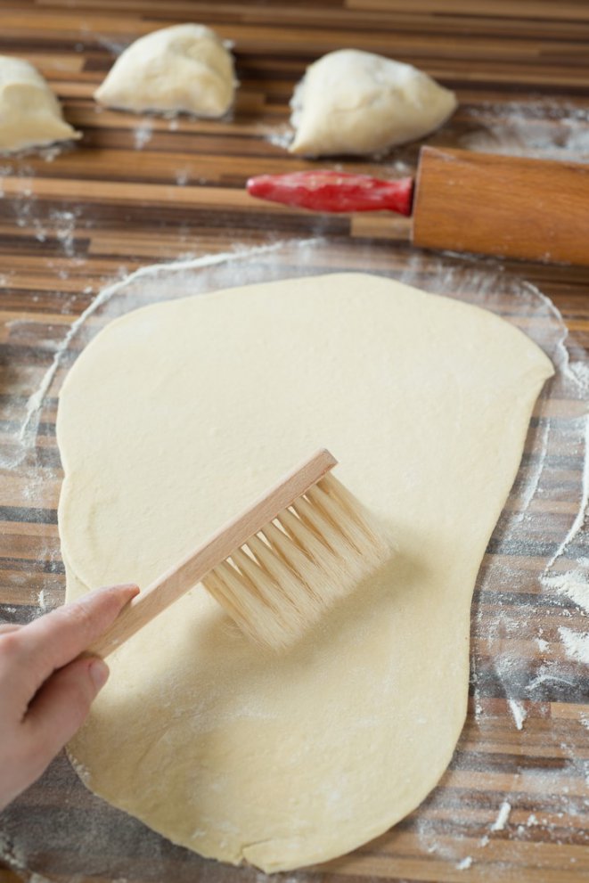  Hefe Blätterteig Schritt 12 Teig Mit Pinsel Bestreichen