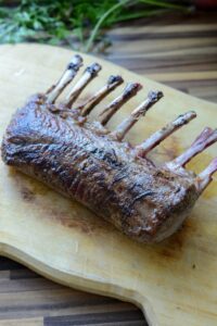 Lammkarree mit Kräuterkruste Lammkarree Mit Kräuterkruste 10 200x300