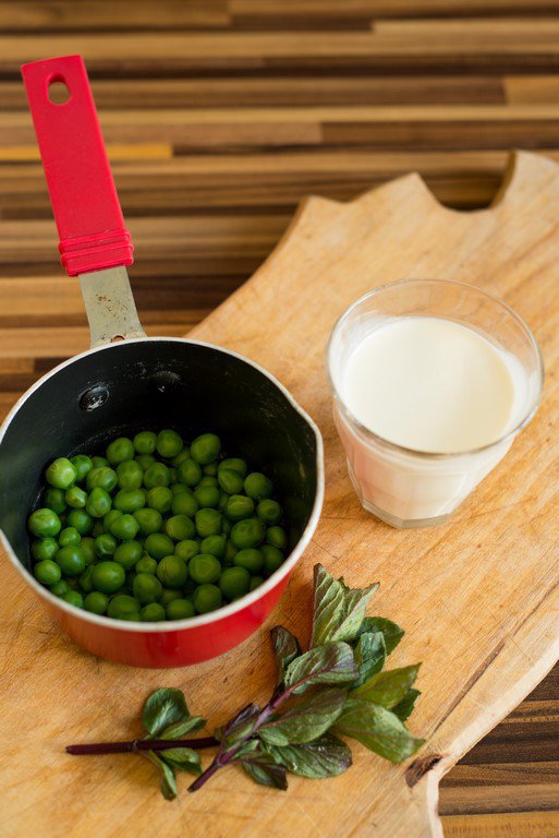 Soupe crémeuse petits pois-menthe (cremige Erbsen-Minz-Süppchen) DSC_3967 1 Kopie