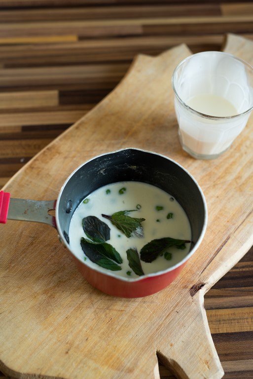 Soupe crémeuse petits pois-menthe (cremige Erbsen-Minz-Süppchen) DSC_3970 1 Kopie