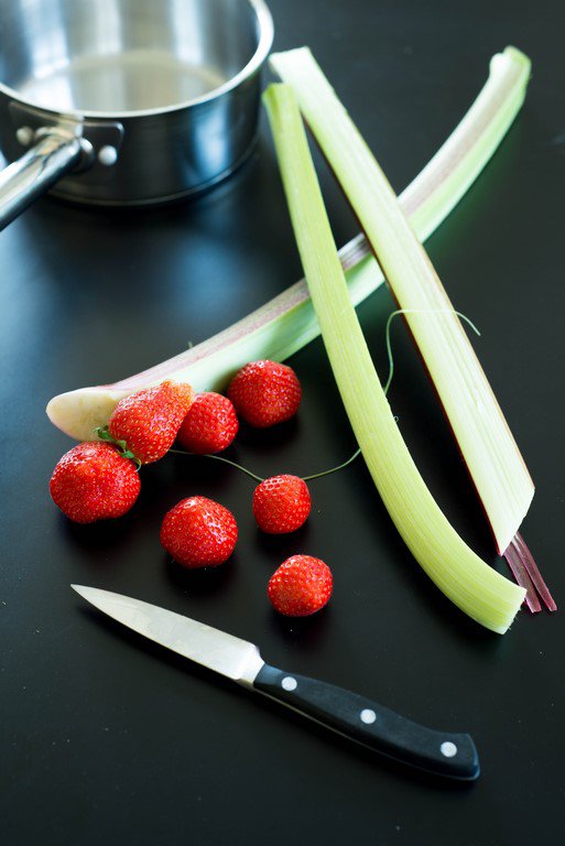 Crumble Grundrezept mit Rhabarber und Erdbeeren DSC_4273 Kopie