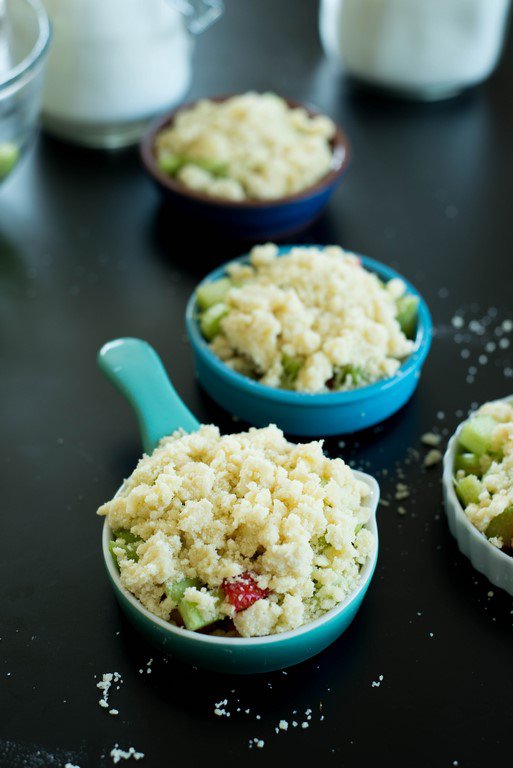 Crumble Grundrezept mit Rhabarber und Erdbeeren DSC_4290 Kopie