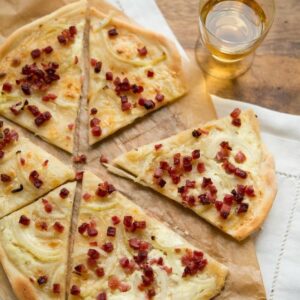 Original Elsässer Flammkuchen (Tarte flambée)