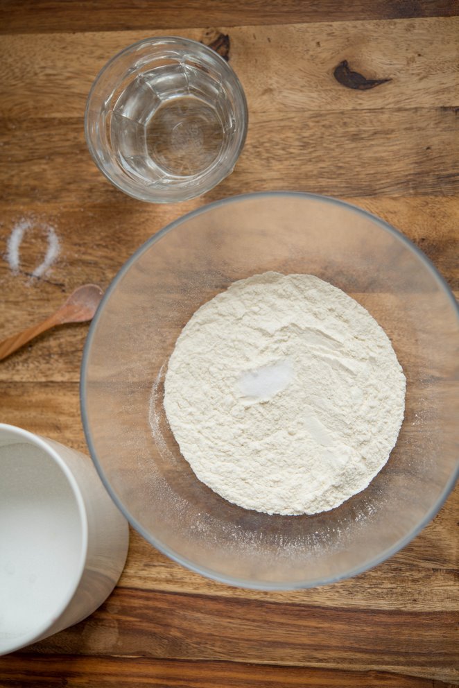  Zutaten Flammkuchenteig