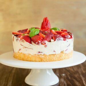 Einfache Erdbeer-Basilikum Torte (Gateau fraises basilic tout simple)