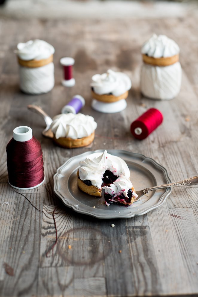 Johannisbeer-Tartelettes mit Baiserhaube (Tartelettes aux fruits rouges et meringue) DSC_7877 Kopie