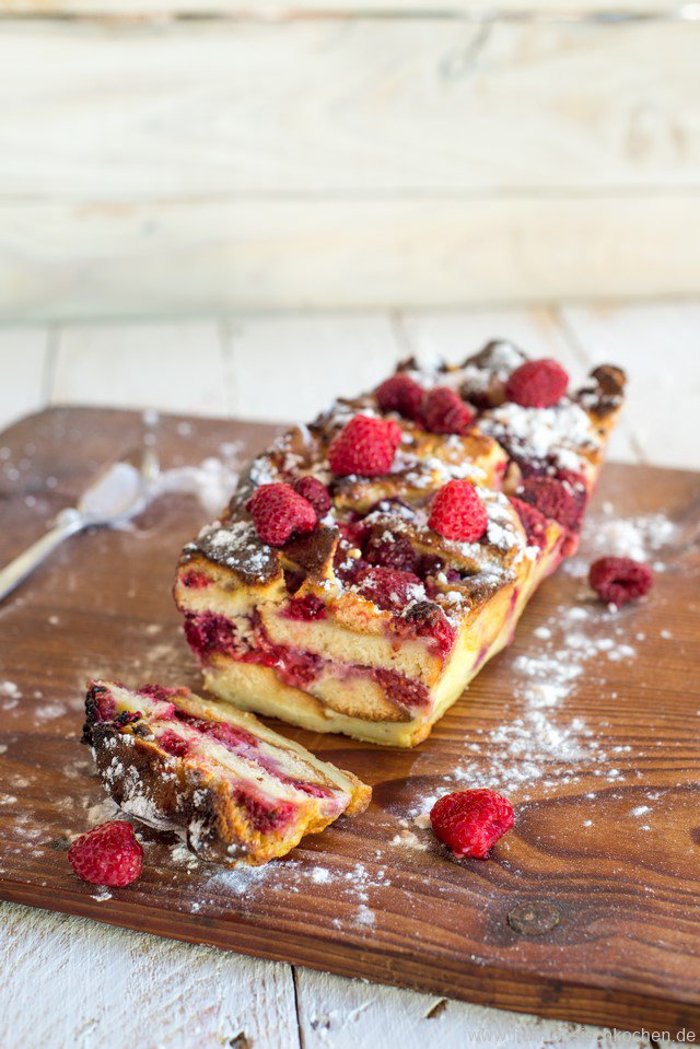 Armer-Ritter-Kuchen mit Brioche und Himbeeren (Gateau de Pain perdu à la brioche et aux framboises) DSC_8104 Kopie