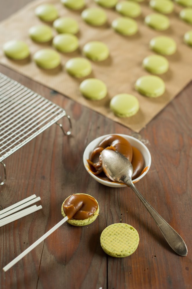 Toffee Macarons – Salzbutterkaramell und Schokolade (Macarons Mi-cho-ko ...