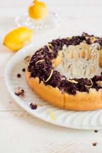 Eiweiß übrig? Wie wäre es mit einer Blaubeer-Zitronen-Visitandine