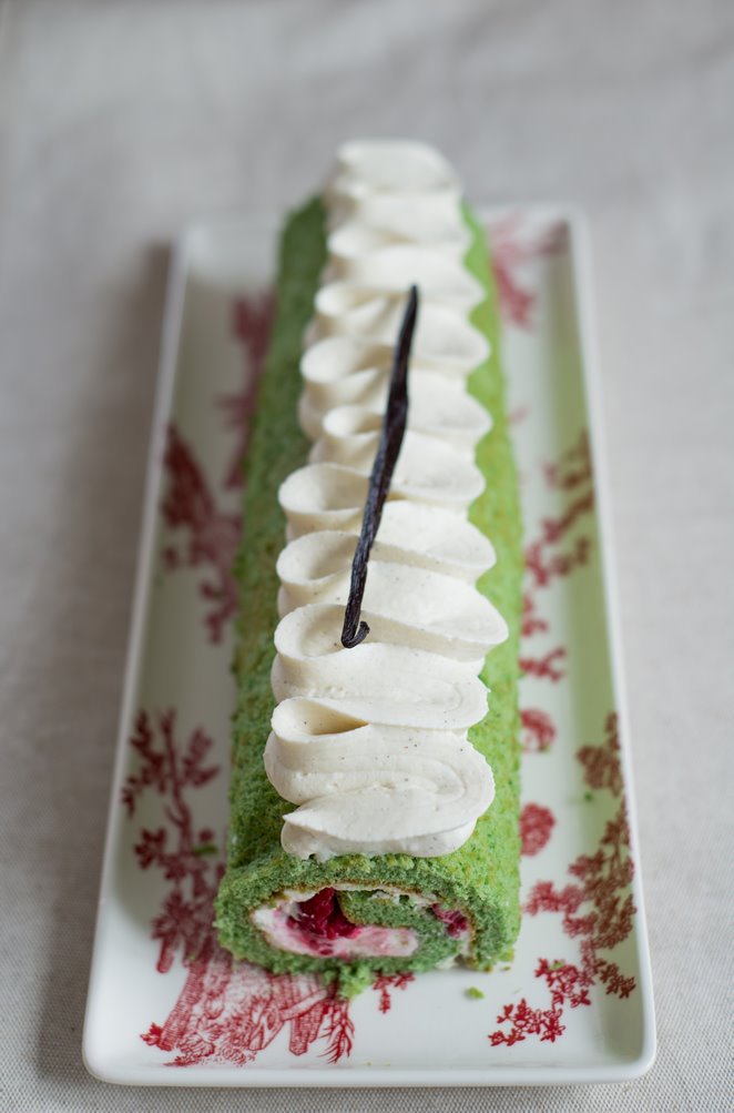Super einfache Bûche de Noel mit Pistazien und Himbeeren Rezept