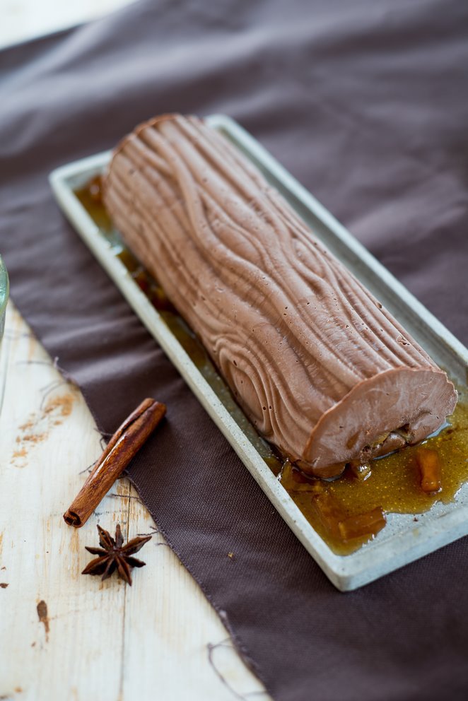Geeiste Buche de Noel mit Schokolade &amp; Bratäpfeln Rezept