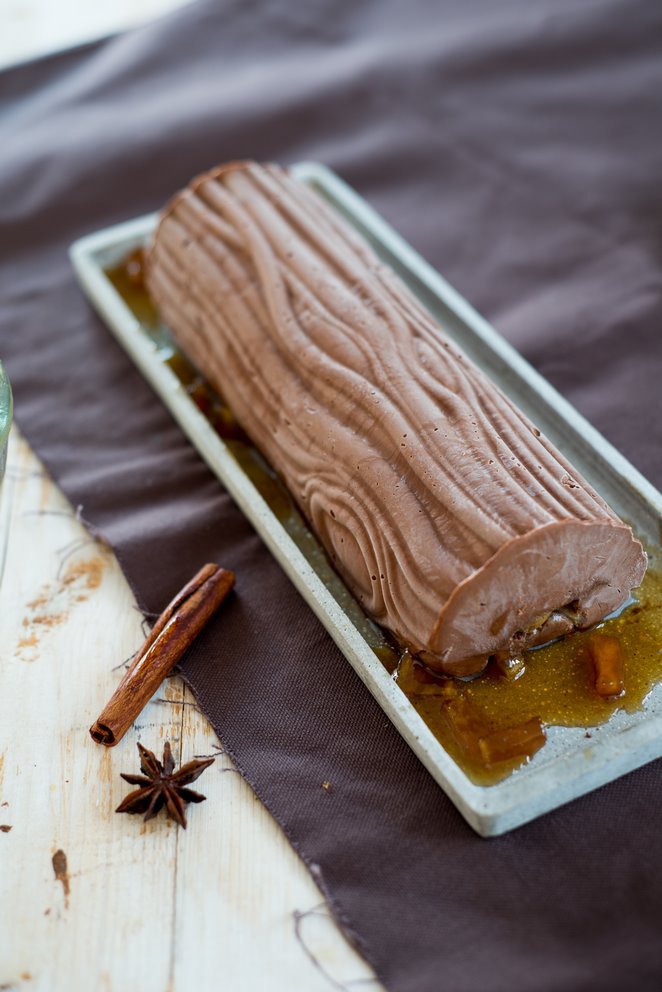 Geeiste Buche de Noel mit Schokolade &amp; Bratäpfeln Rezept ...