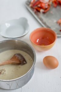 Hummer thermidor als Crème brûlée Herzhafte Creme Brulee Schritt 8 Ei Und Schüssel Mit Teig