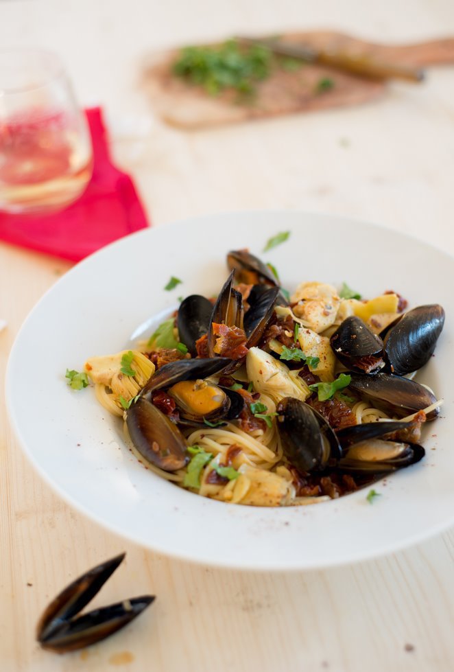 Miesmuscheln mit getrockneten Tomaten und Artischocken Rezept ...