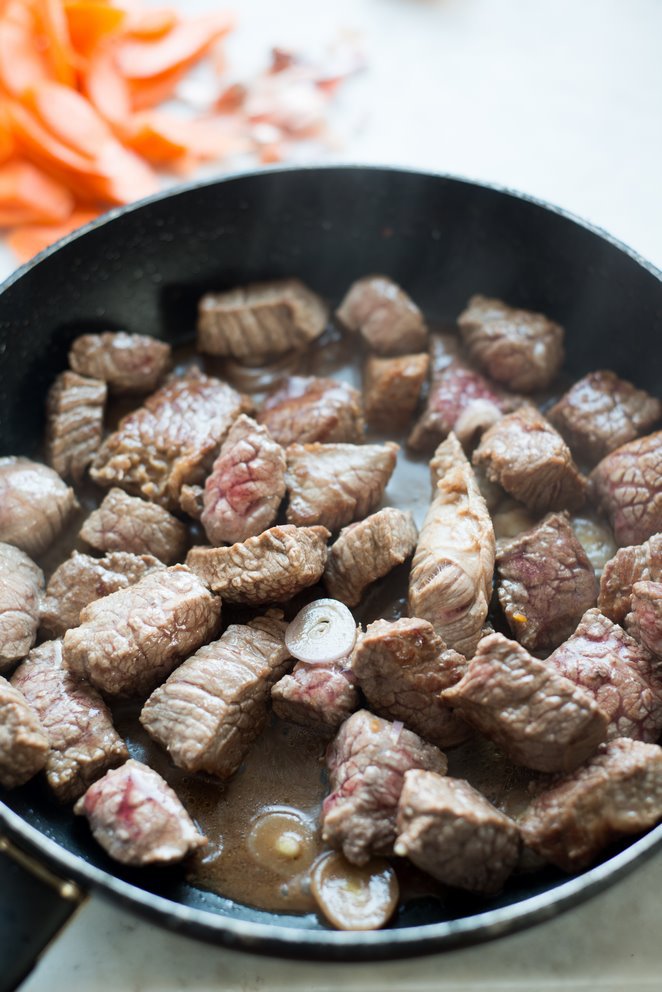 Rindfleisch-Schmortopf mit Orangen und getrocknetem Obst Rezept