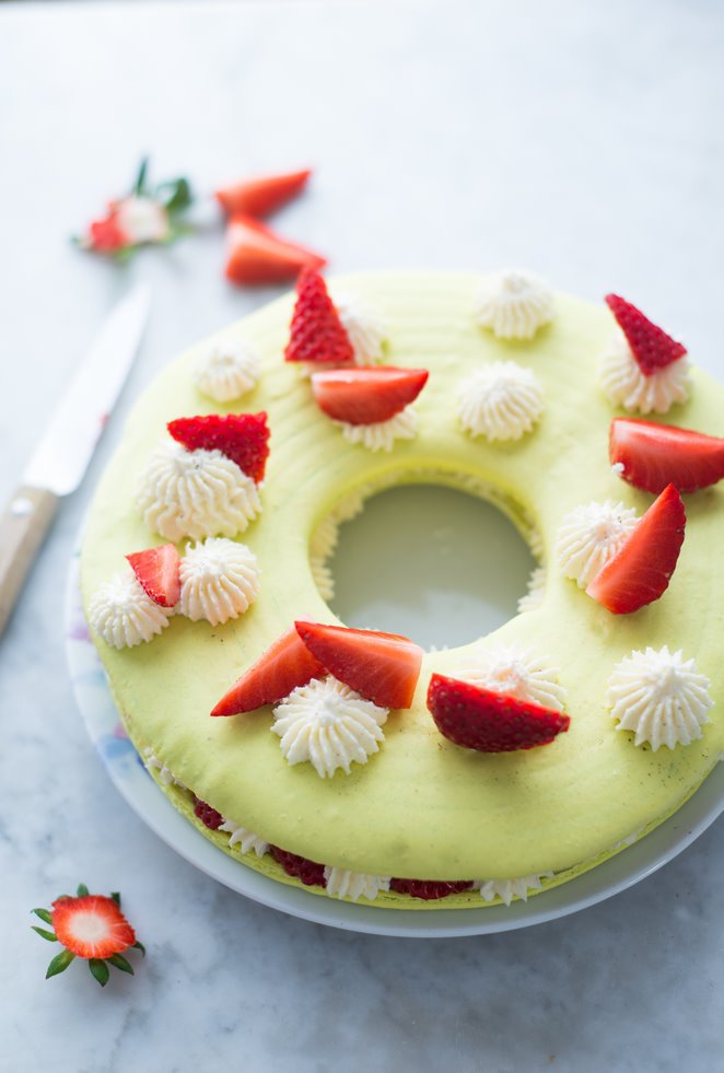 Macarons Kuchen mit Erdbeeren für eine extragroße Portion! Backen-Macarons-Kuchen