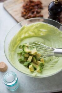Frühlingsterrine ohne Backen mit Avocado und Lachs Frühlingsterrine ohne Backen mit Avocado und Lachs Gemüseterrine Ohne Backen Schritt 6 Avocadocreme Mit Stücken Vorbere