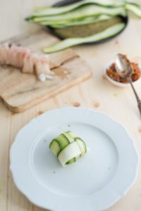 Zucchini-Bonbons mit Fisch und konfierten Tomaten DSC_3859 1 Kopie 200x300