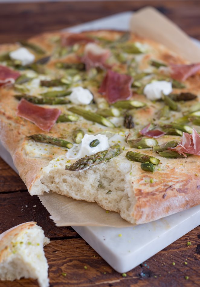  Fougasse Mit Thymian Und Spargel 