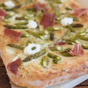Fougasse mit Spargel und Thymian