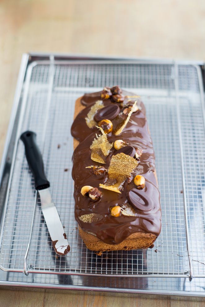 Nuss-Nougat-Kuchen mit Zartbitterschokolade (Gâteau au pralin) gateau-au-praliné-