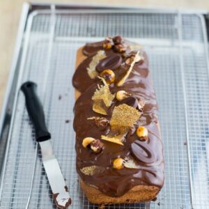Nuss-Nougat-Kuchen mit Zartbitterschokolade (Gâteau au pralin)