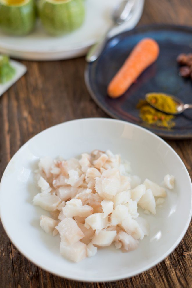 Würzige gefüllte Zucchini mit Fisch, Möhren und Haselnüssen DSC_4393 1 Kopie