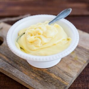Mayonnaise Variationen für Fondue Bourguignone oder Grillfleisch (Sauce Béarnaise, Cocktail, Tartare & au Poivre)