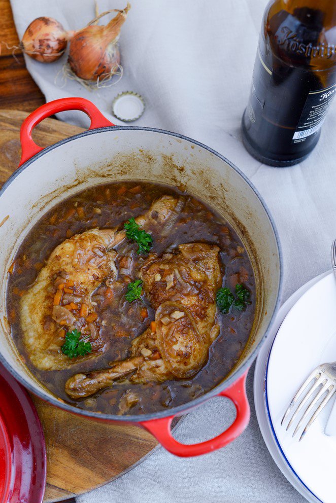 Schmorhähnchen mit Biersauce (Poulet à la bière) Schmor Hähnchen Bier 2