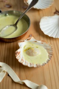 Jakobsmuscheln mit Kokoscreme und Limette DSC_9152 200x300