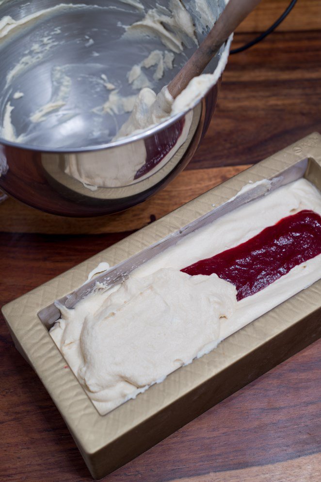Geeiste Bûche de Noel Pfirsisch-Himbeeren Rezept