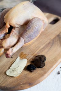 Poularde mit Trüffeln ( Poularde truffée!) DSC_9324 200x300