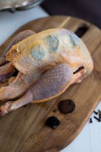 Poularde mit Trüffeln ( Poularde truffée!) Weihnachts Poularde 200x300
