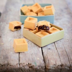 Pralinen mit in Rum eingelegten Pflaumen
