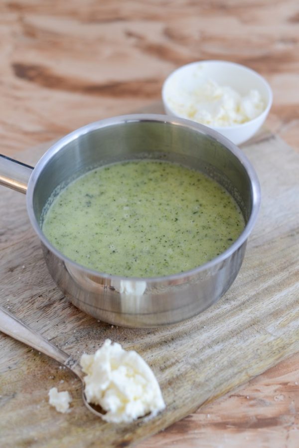 Zucchini-Suppe mit Frischkäse Rezept