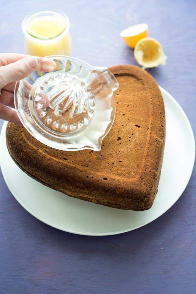  Den Kuchen Noch Mit Zitronensaft Anfeuchten