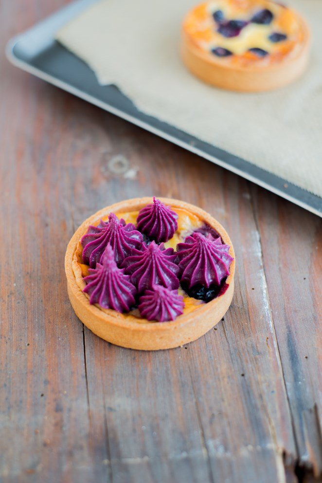 Tartelettes mit Cassis, Mango und Beeren Tartelette-Huebsch-verzieren