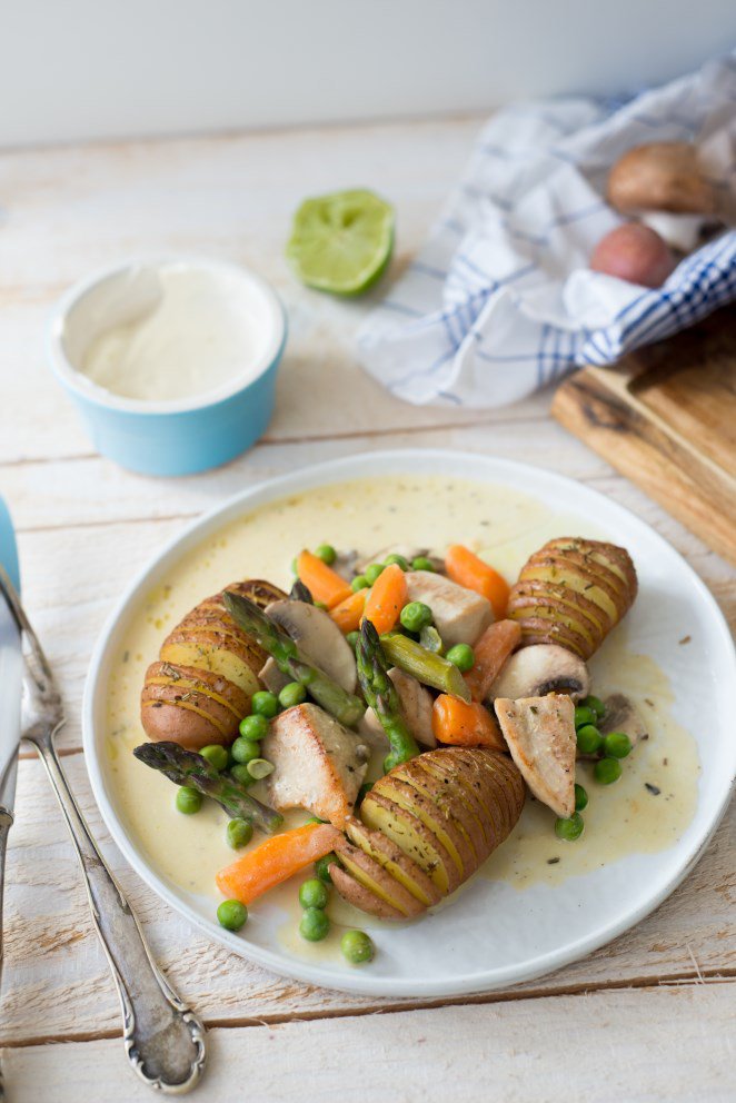 Blanquette mit Frühlingsgemüse und Fächerkartoffeln fruehlings-blanquette-