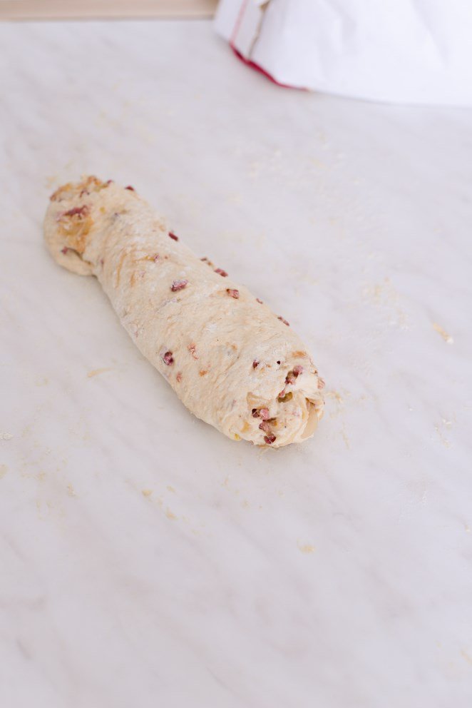  Gefülltes Baguette Rezept Schritt 19 Baguetteteig Gerollt Und Geformt