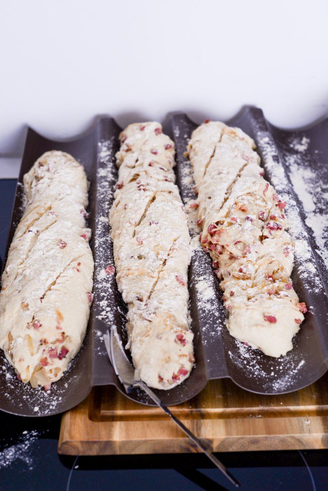  Gefülltes Baguette Rezept Schritt 20 Baguettes Vor Dem Backen Roh