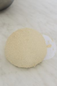 Baguettes mit Speck und Zwiebeln Teig Bearbeiten Bis Es Nicht Mehr Klebt 200x300