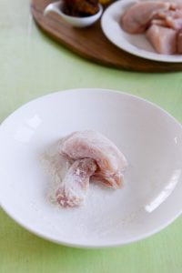 Hähnchen mit Oliven und Zitronen  (Poulet au citron et aux olives) FILE1939 200x300