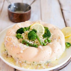 Lachs-Kabeljau-Terrine mit Jakobsmuscheln