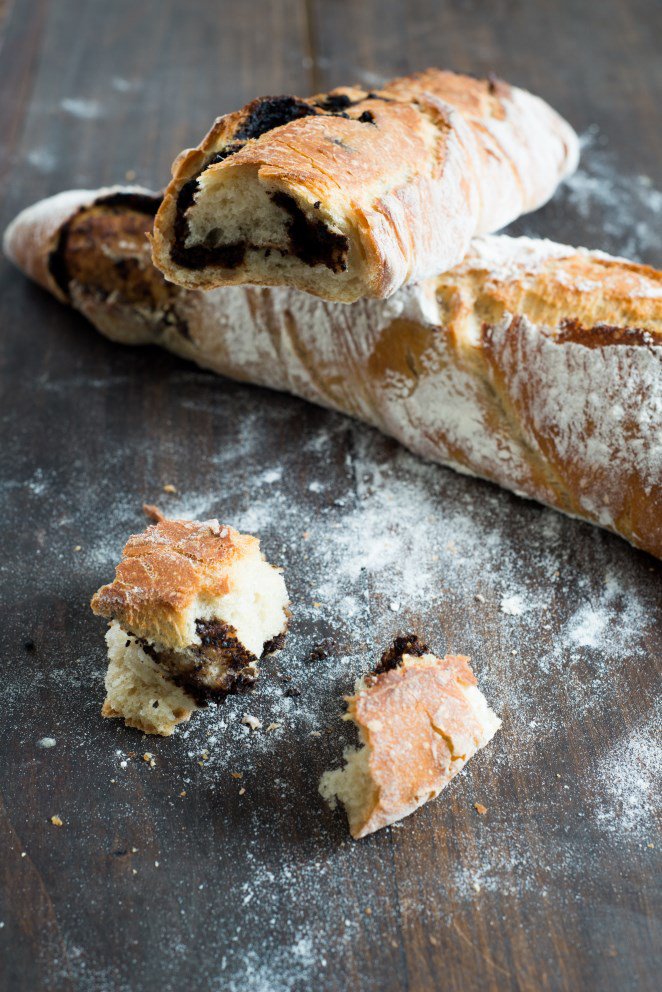 Baguette mit Tapenade zum Aperitif Bagütte Mit Tapenade 3