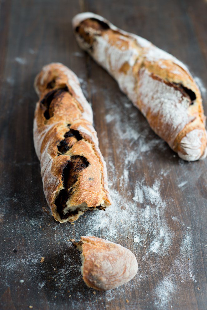 Baguette mit Tapenade zum Aperitif Bagütte Mit Tapenade 5
