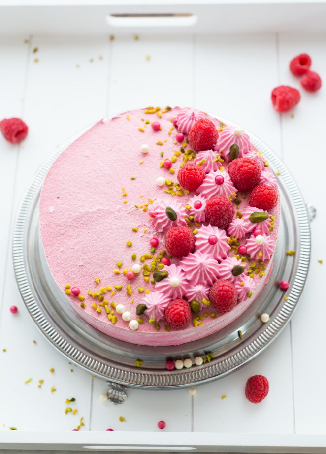  Himbeertorte Mit Pistazien Und Rote Grütze